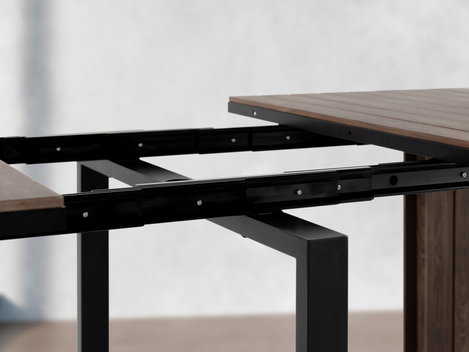 The Transformer Outdoor Dining Set – The Host